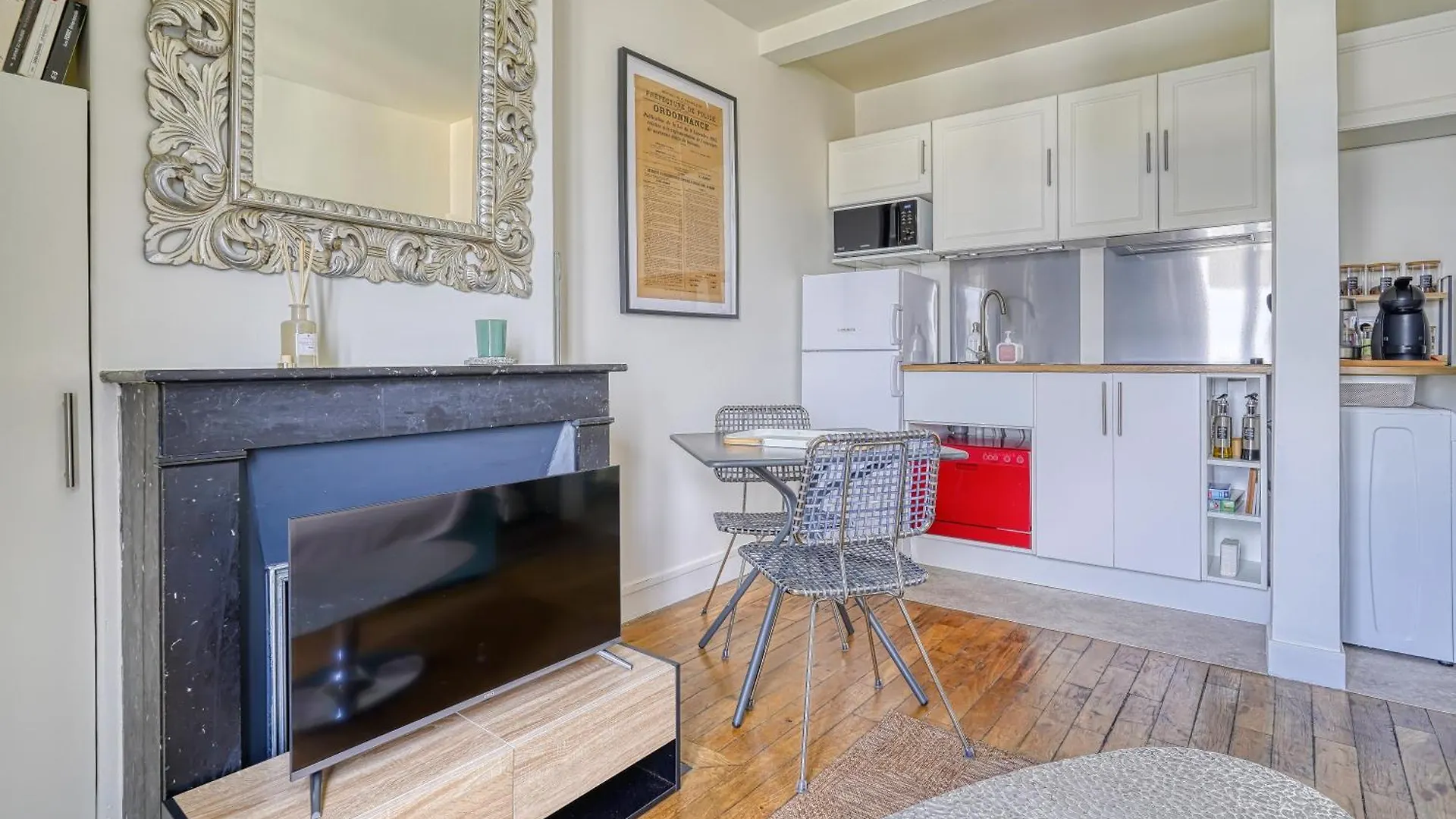 F2 Parisien - Pere Lachaise Apartment Paris